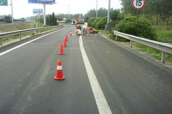 交通設(shè)施廠家